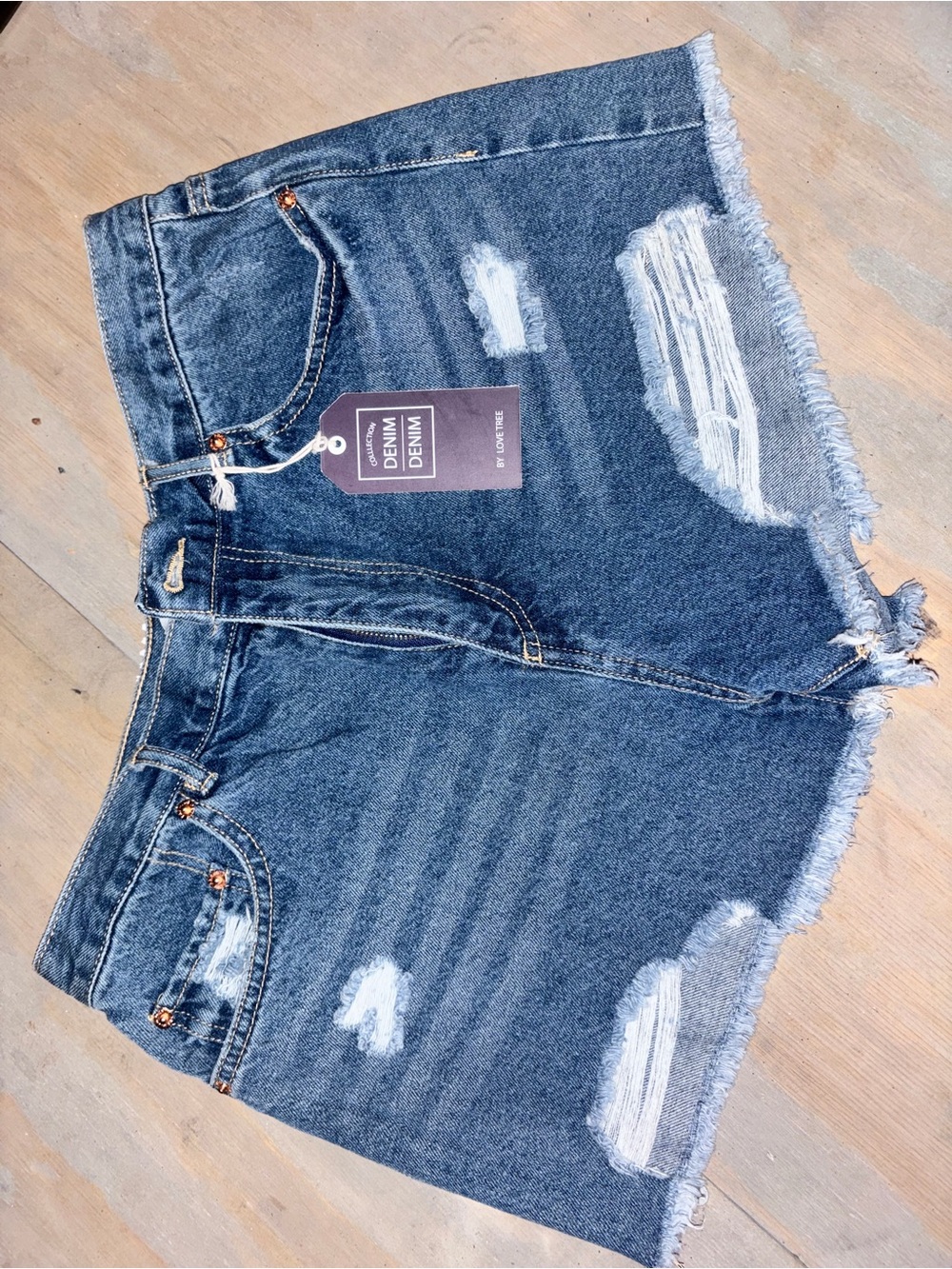 Love Tree distressed Denim Shorts-Distressed🤩 NWT - Picture 5 of 11